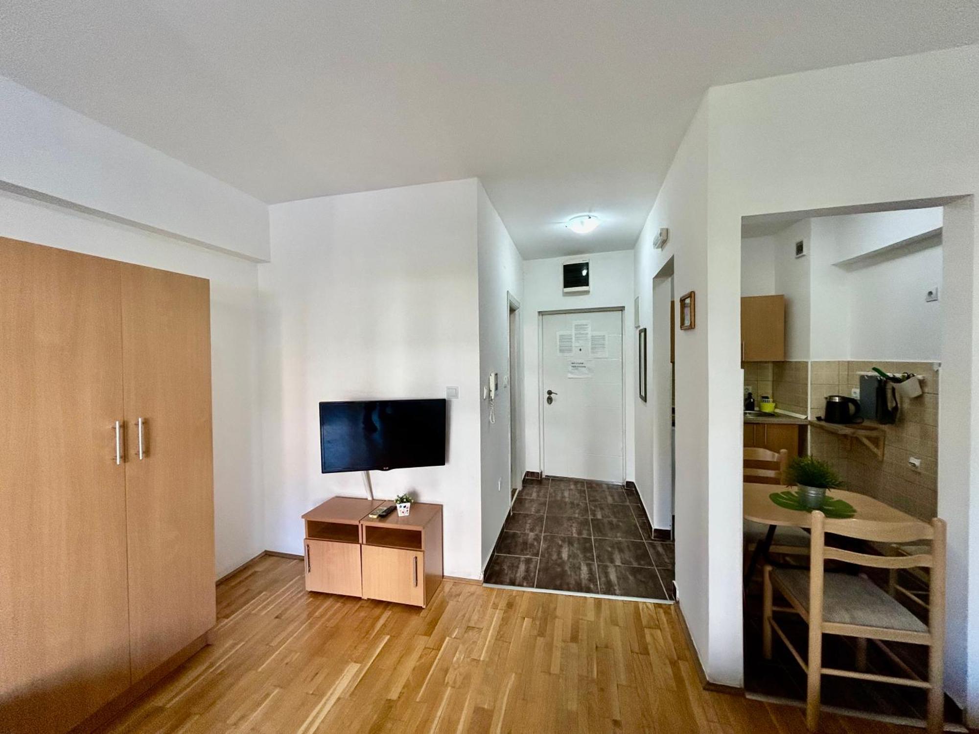Apartments Mitende Budva Pokoj fotografie